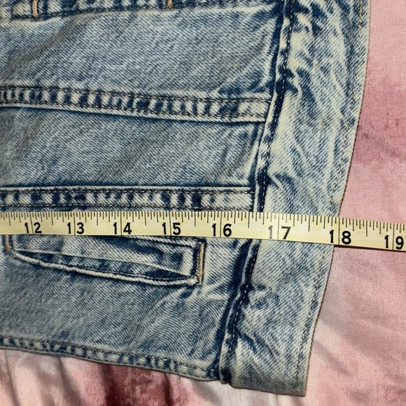 Girls GAP Denim Jacket - Light Wash - Picture 10 of 10